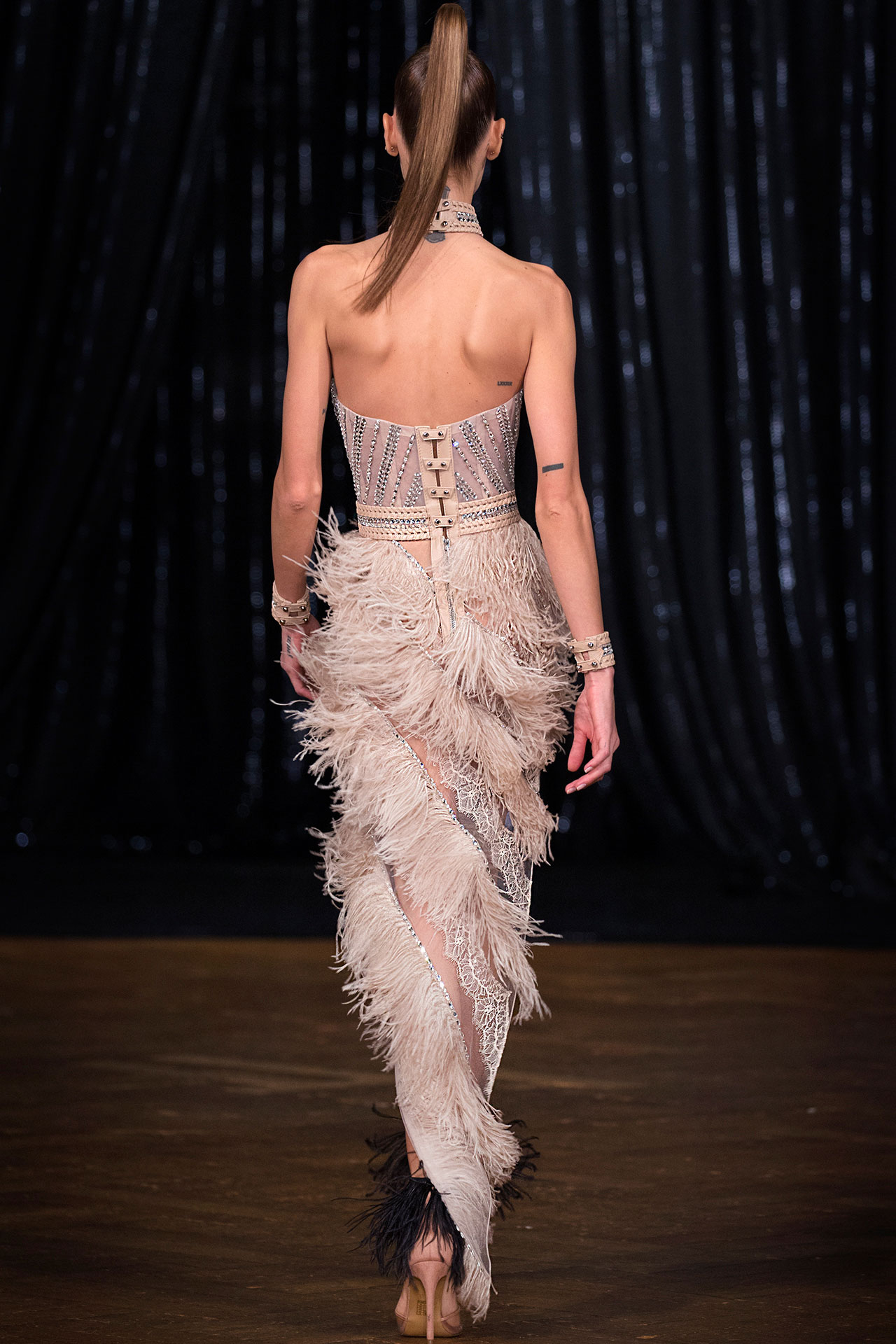 AW20 LOOK 1