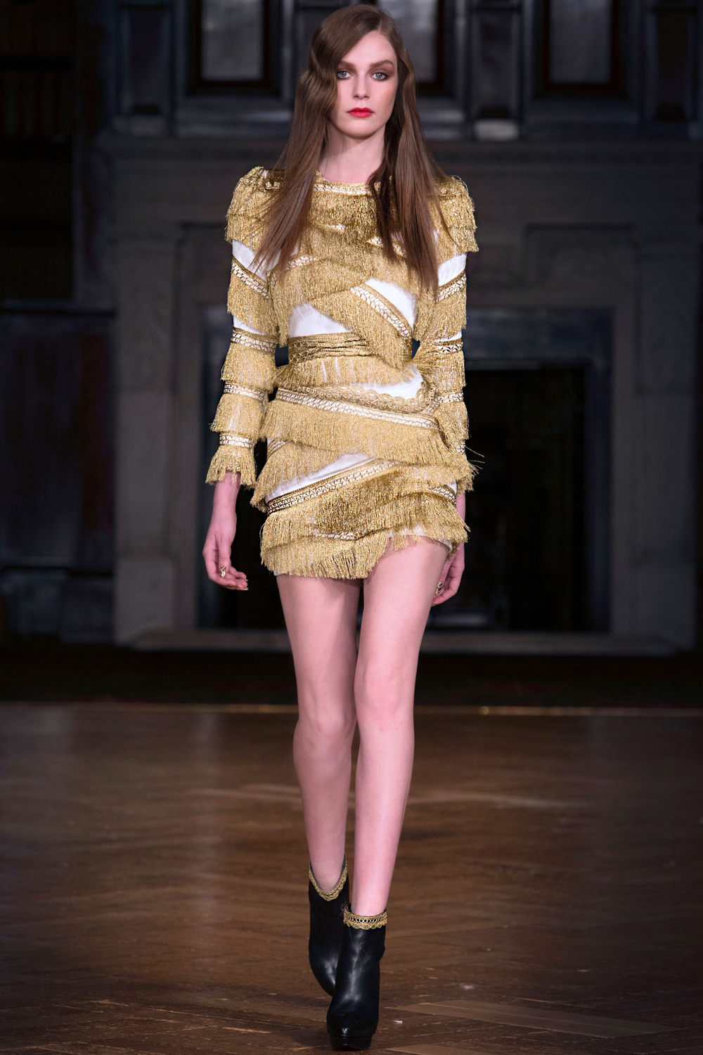 RUNWAY LOOKS - AUTUMN / WINTER 2015 - Collections